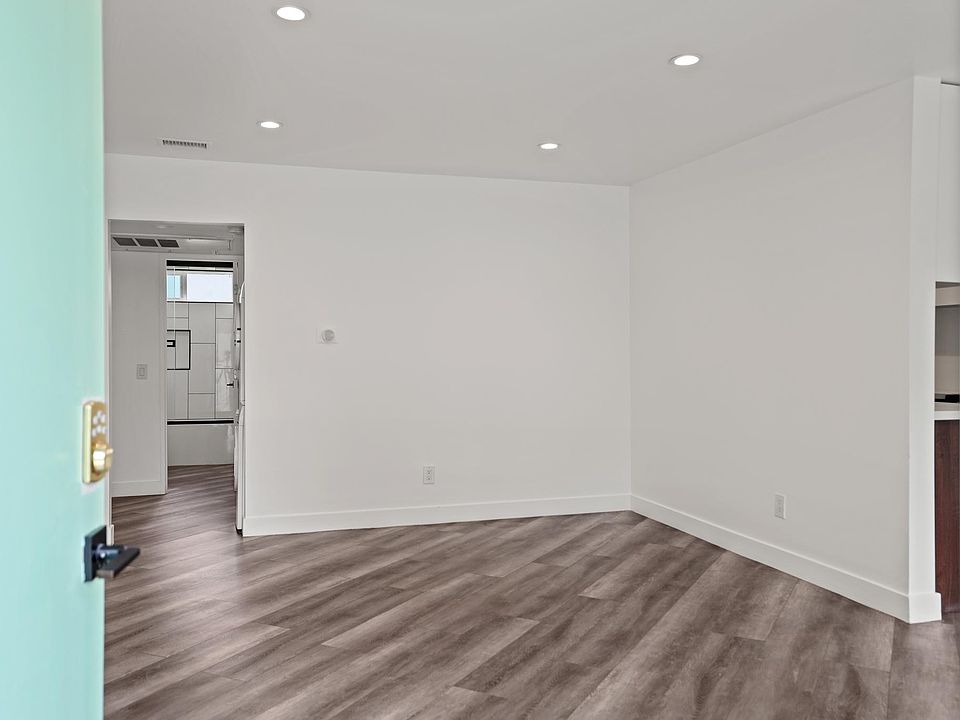 1st image of 6307 Elgin St #3