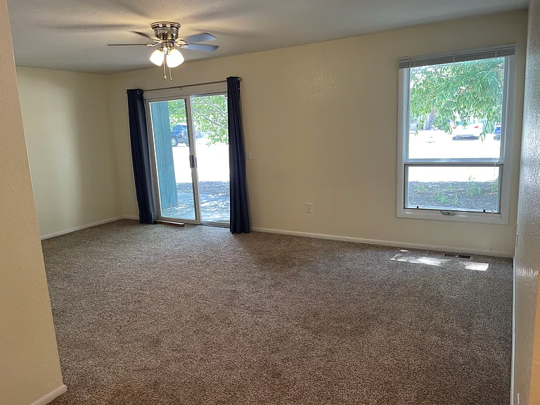 1705 Sanders Dr #D — Photo 3