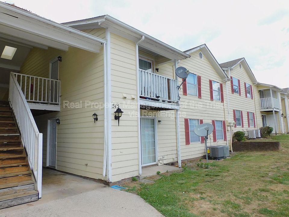 1st image of 515 Mystic Dr APT A