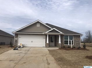 146 Sage Oak Dr, Priceville, AL 35603