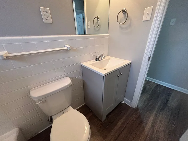 2370 Hillside Ave — Photo 35