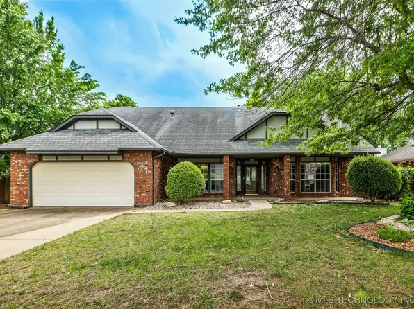 2205 W Vicksburg St, Broken Arrow, OK 74011