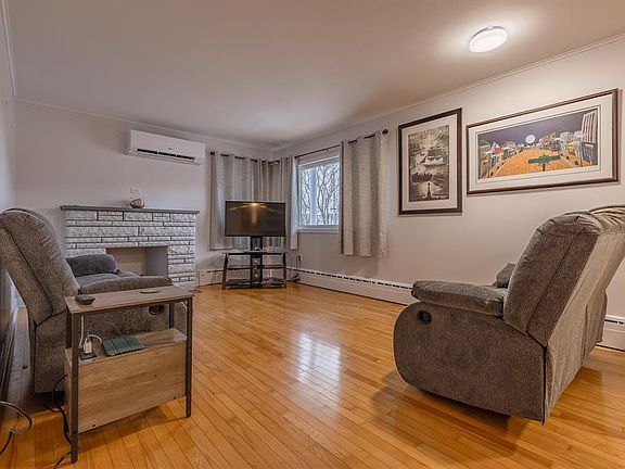 5th image of 56 Aspen Road