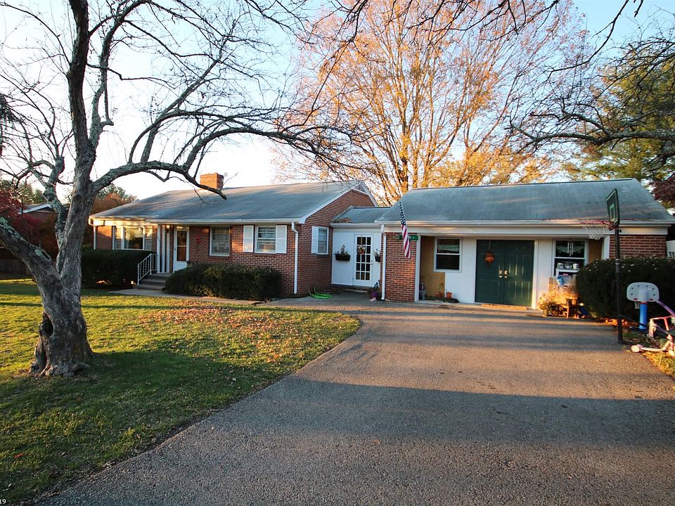 1st image of 303 Franklin Dr