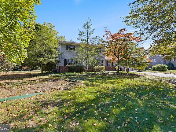 3rd image of 44 Nassau Pl