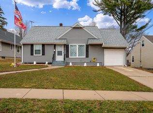 1910 25th St, Rockford, IL 61108