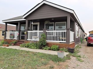 5613 Lukenbill Ave, Williston, ND 58801