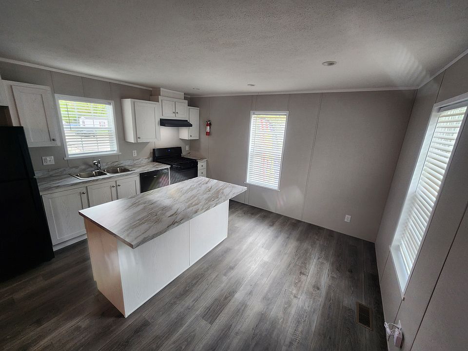 2nd image of 76 Joy St #76