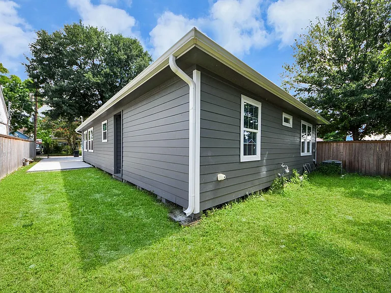 7010 Kernel St — Photo 37