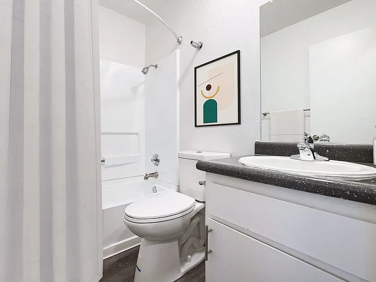 Oak Park Townhomes — Photo 6