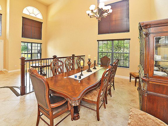 Home For Sale In Canyon Isles