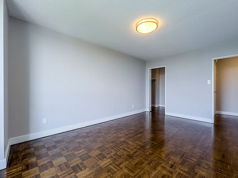640 Sheppard Ave E — Photo 11