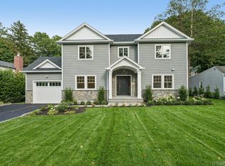 12 Orchard Meadow Rd, East Williston, NY 11596
