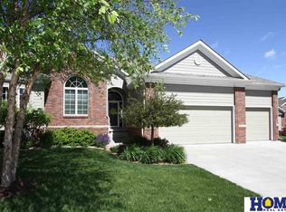 8914 Lammle Cir, Lincoln, NE 68526