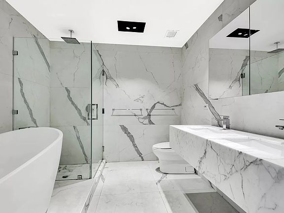 5th image of 165 W 18th St #9A