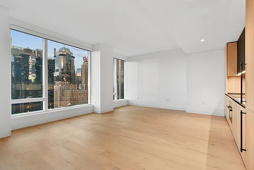 312 W 43rd St #34H Photo 1