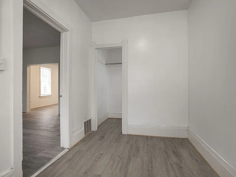 3300 W 54th St — Photo 17