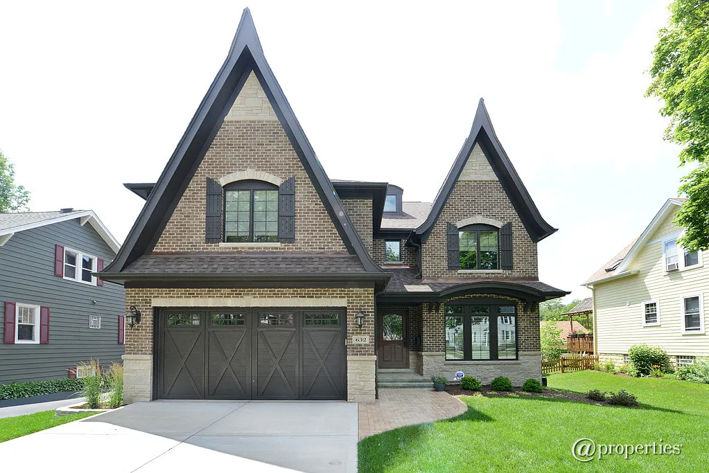 632 S Fairview Ave photo 1