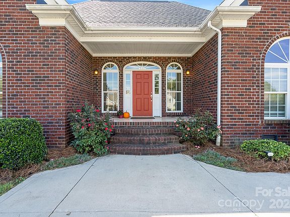 2nd image of 121 Sparta Dr