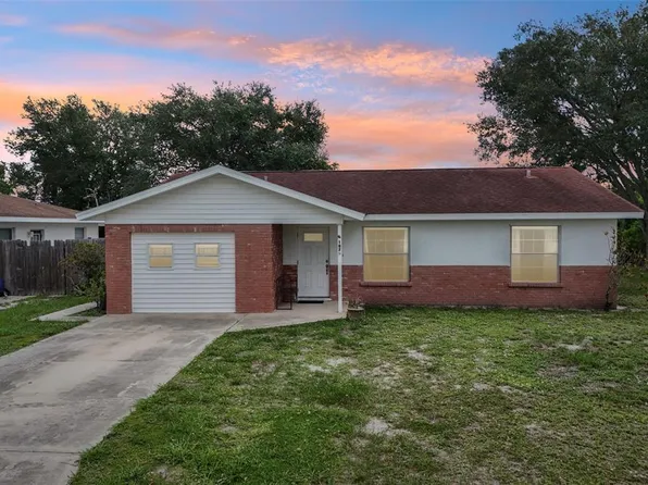 107 67th St NE, Bradenton, FL 34208