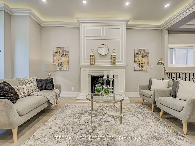 916 Manning Ave #MAIN2ND FLOOR — Photo 3