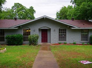 341 Fieldside Dr, Garland, TX 75043