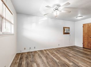 120 McAdams Ln #J, Huntsville, TX 77320