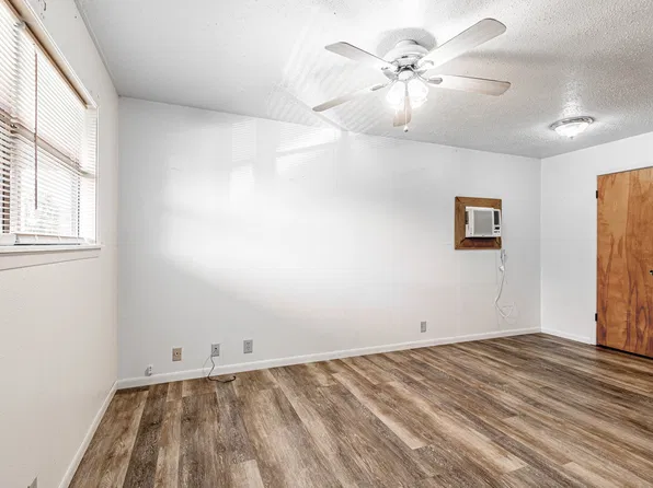 120 McAdams Ln, Huntsville, TX