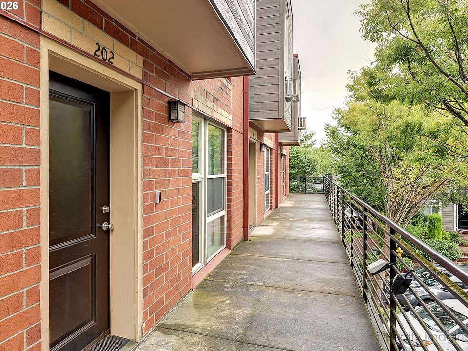 1st image of 17040 SW Whitley Way Ste 202