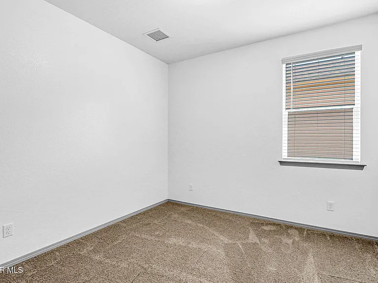 1657 Asbury St — Photo 33