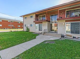 29108 Lund Ave, Warren, MI 48093