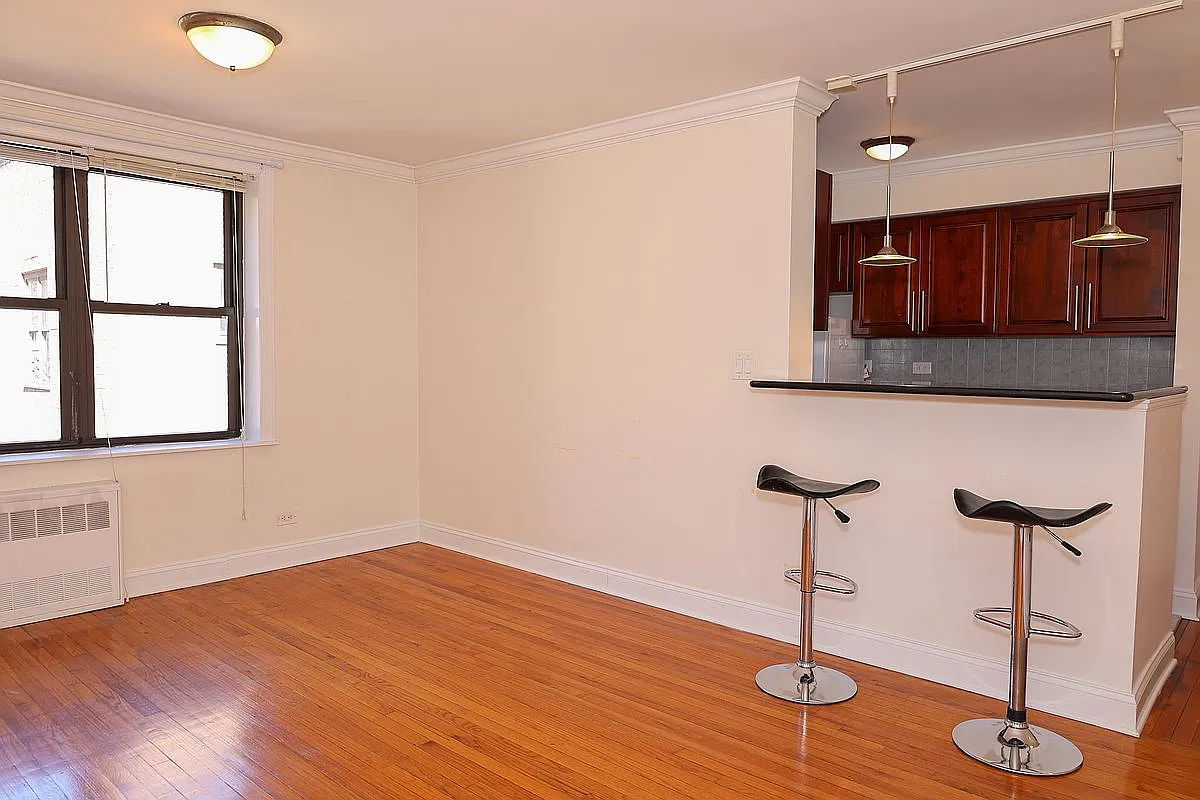 295 Bennett Ave APT 8G photo 1