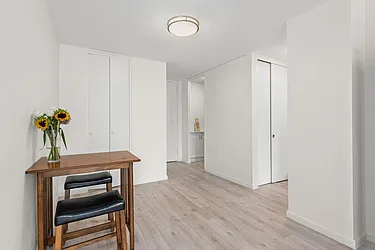 Rented by R New York