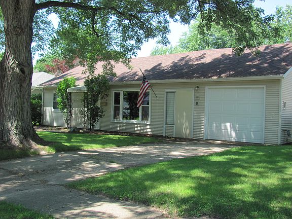 5th image of 304 E Kankakee River Dr