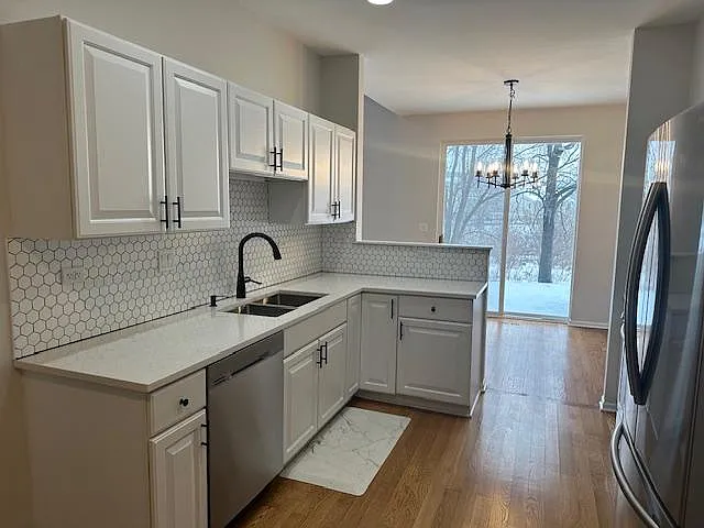2813 Kentshire Ct — Photo 2