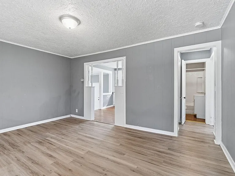 1508 E Livingston St — Photo 5