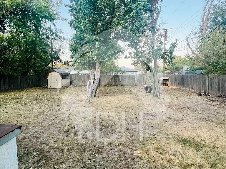 314 S Harding St — Photo 21