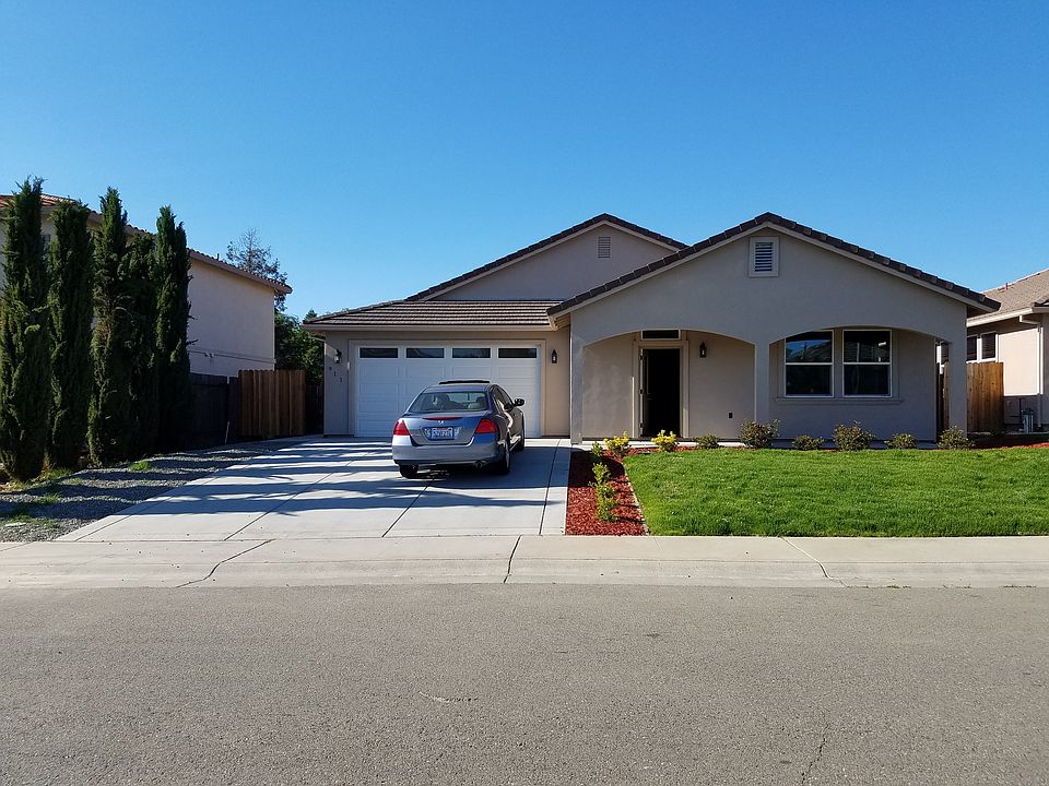 1st image of 911 Sloboda Ave