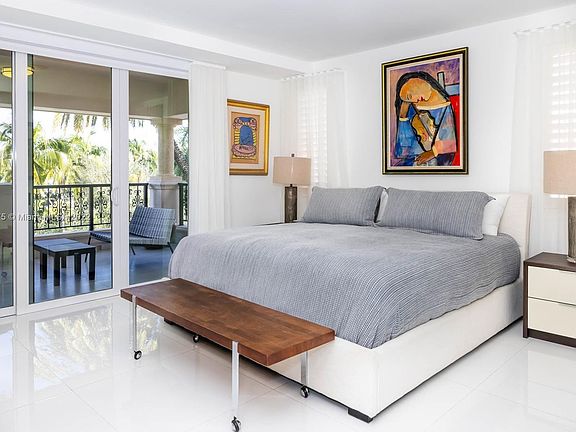 5th image of 19137 Fisher Island Dr #19137