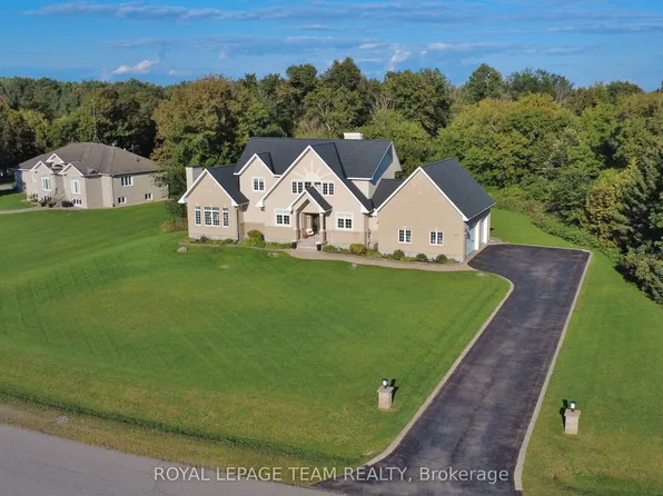 2515 Kearns Way, Ottawa, ON K4P 1R9