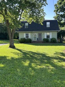 1140 E Main St, Gallatin, TN, 37066