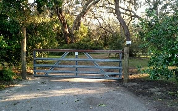 2nd image of 2680 E Lake Trl