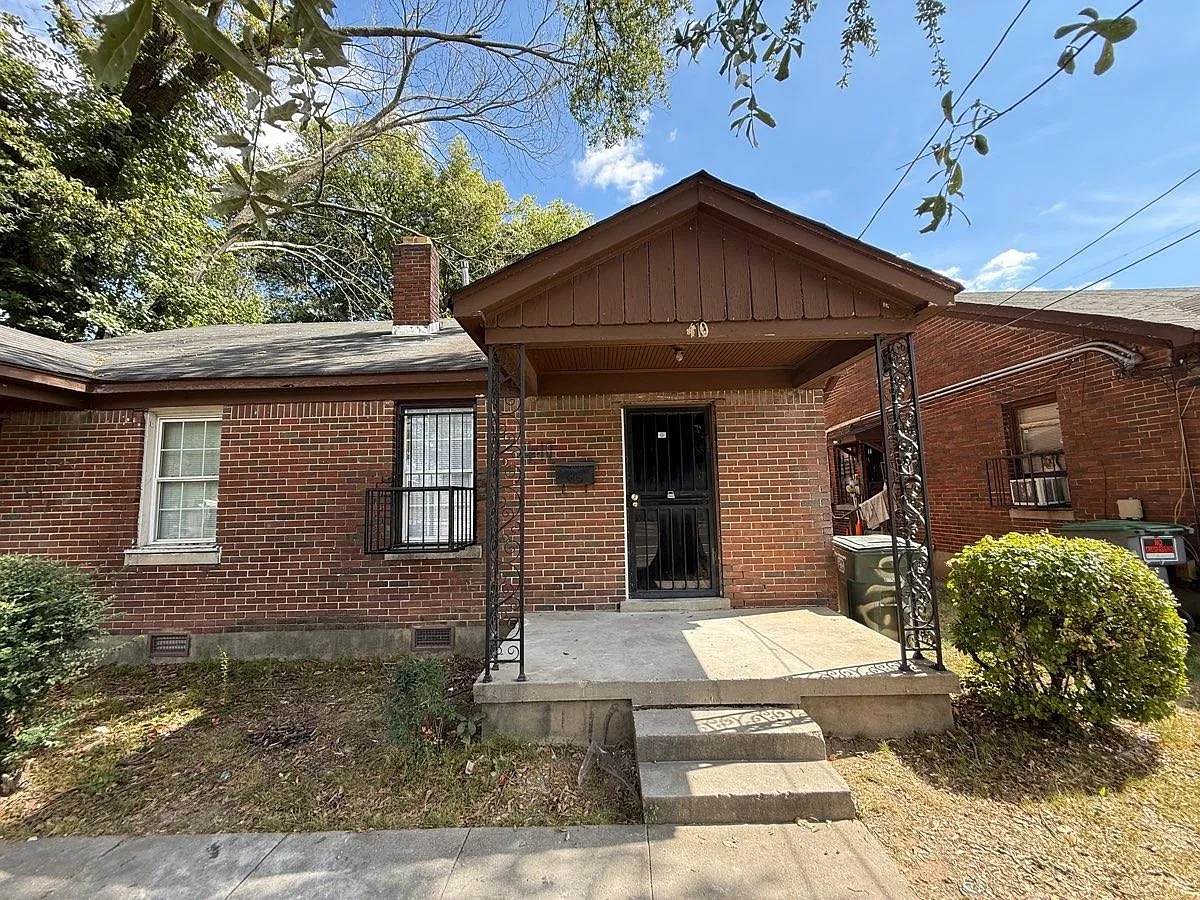 1 bed, 1.0 bath, 1295 sqft, $825 — Photo 2