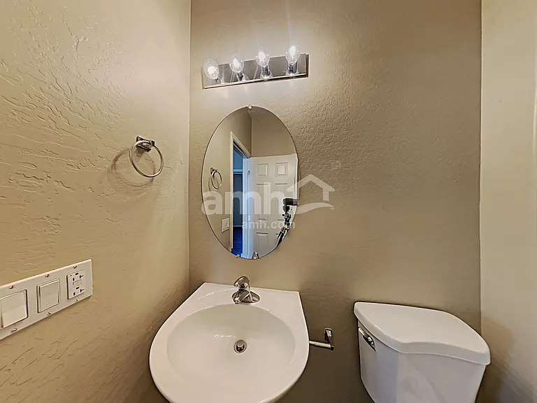 1517 S 115th Dr — Photo 10