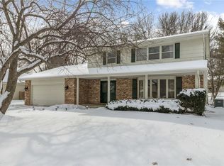 712 46th St, West Des Moines, IA 50265