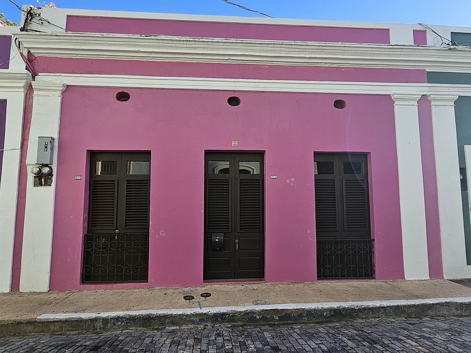 Direct street access to house.