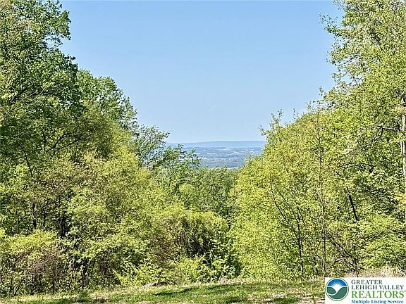 2nd image of 6 Gap Rd