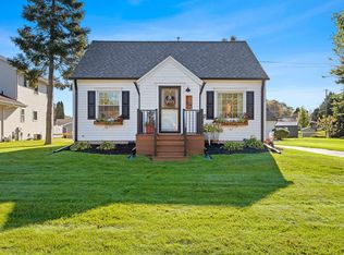 848 Hillcrest Hts, Green Bay, WI 54313