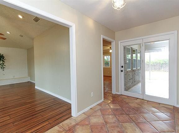3rd image of 5266 Deerwood Ln