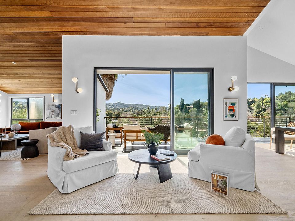 1st image of 5064.5 Llano Dr